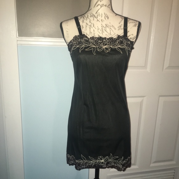 Other - 1950’s vintage black short slip